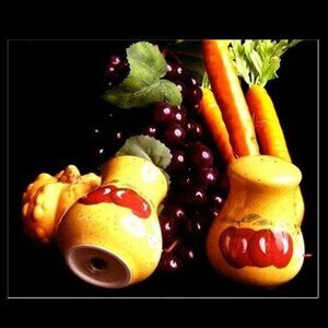 Porcelain Apple Salt & Pepper set 4" tall 26146